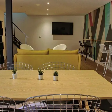Magnifique Avec Patio - Duplex Proche Tram *